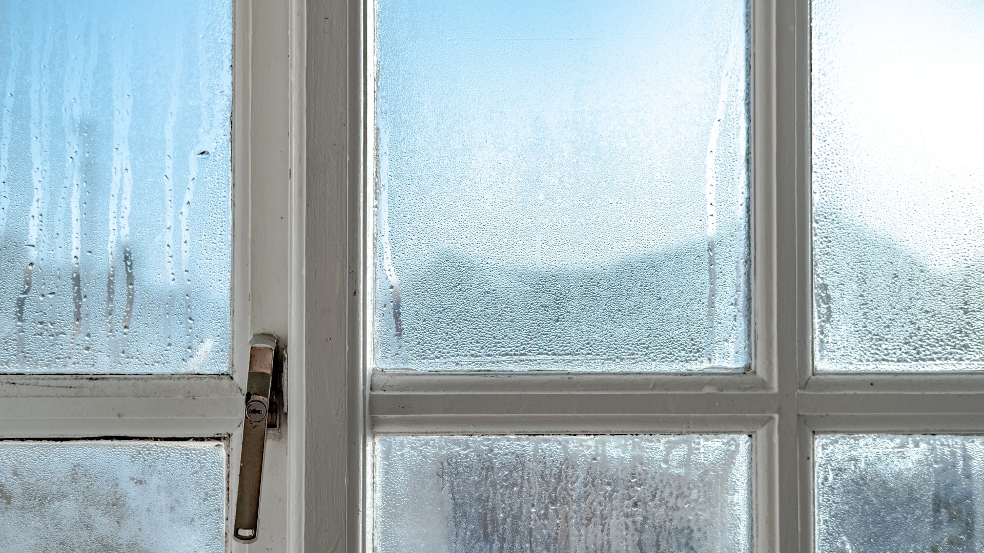 Mrs Hinch fans share &#163;1.50 miracle product that helps to prevent condensation and mould &#8211; & say it&#8217;s a &#8216;game changer&#8217;